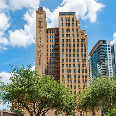 Cambria Hotel Houston Downtown Convention Center-3