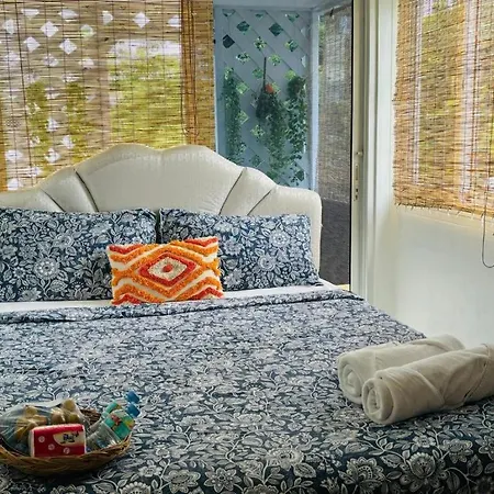 Ree House Sukhumvit Adults Only Guesthouse Near Mrt-3