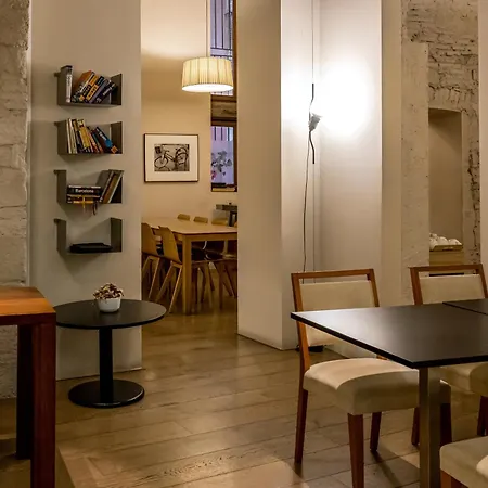 Mercer House Boria Bcn-3