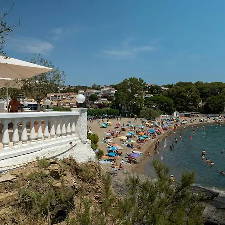 Hotel Grifeu y Restaurant - Costa Brava-3