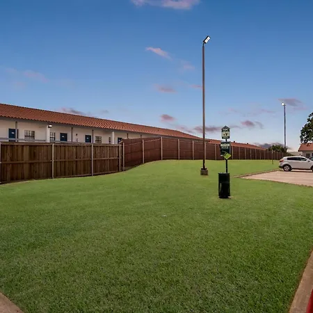 Red Roof Inn & Suites Euless - Dfw Airport Southwest-3