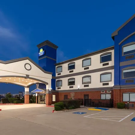 Days Inn & Suites By Wyndham Sam Houston Tollway-2