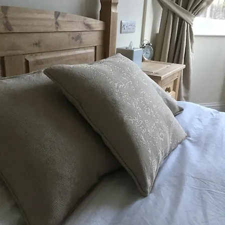 Three Crowns Guest House-2