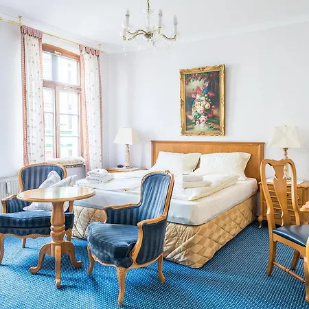 Romantisches Hotel Zur Traube Schwerin-2