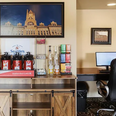 Cobblestone Hotel & Suites - Knoxville-3