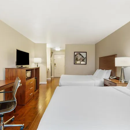 Best Western Plus John Jay Inn & Suites-3