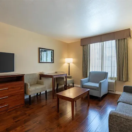 Best Western Plus John Jay Inn & Suites-2