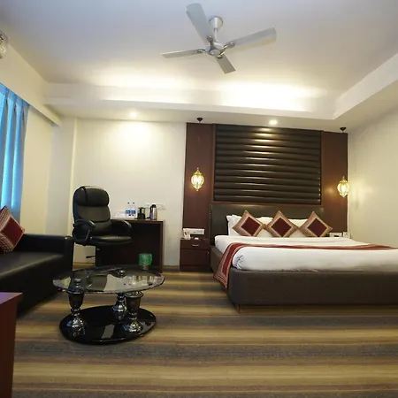 Hotel Avn Grand-3