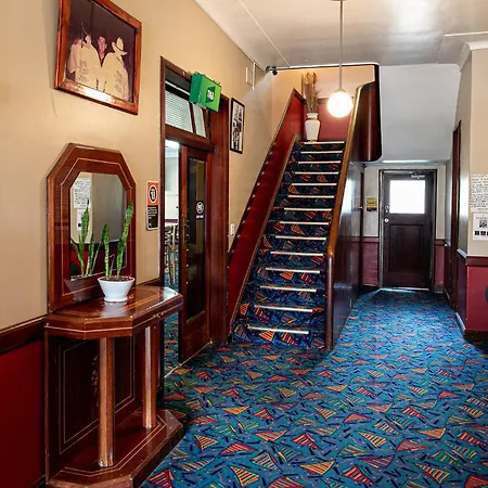 Bank Hotel Dungog-2