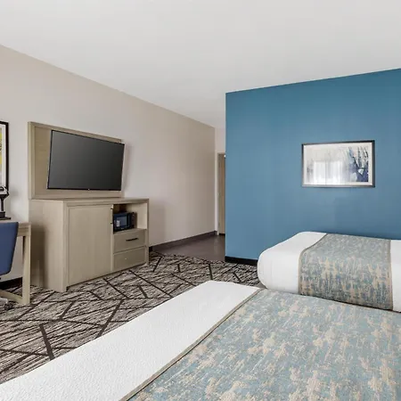 Best Western Plus Mid County-3