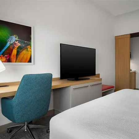 Hilton Garden Inn Millenia Near Universal Orlando Resort-3