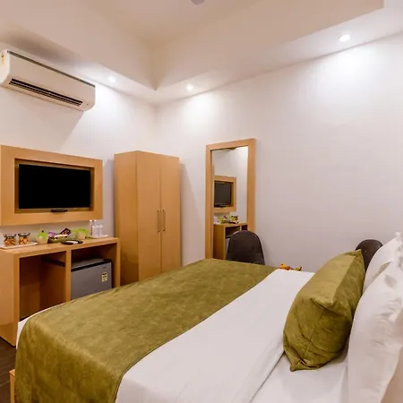 Hotel Tashree Near T3 - Free Airport Drop-2