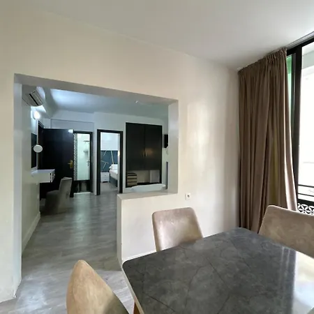 Crystal Boulevard Hotel-3