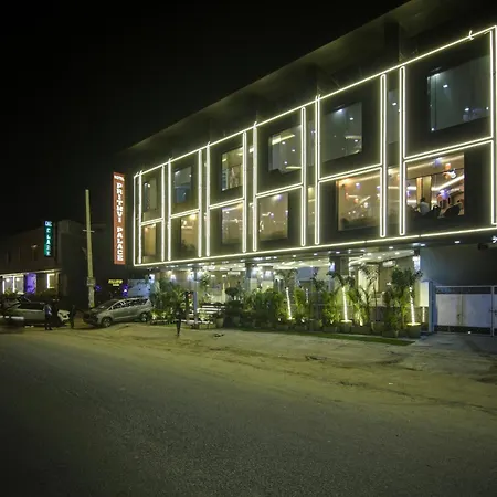 Hotel Park Tree Near Igi Airport Delhi-2
