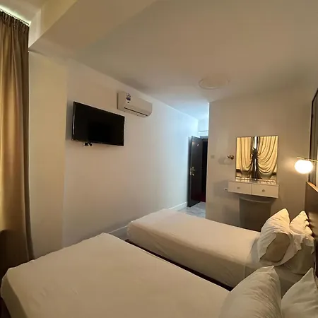 Crystal Boulevard Hotel-3