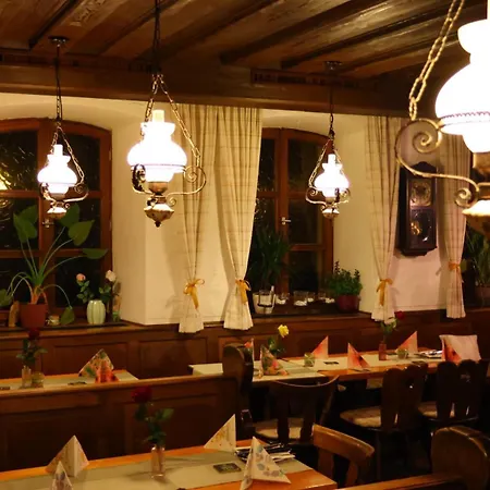 Landgasthof Hotel Zum Roß Dorfgütingen-2