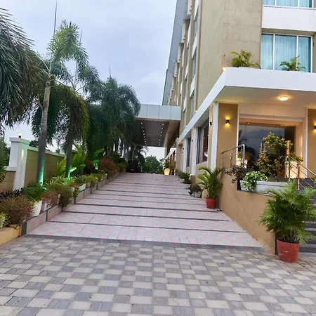 Tania President Inn-2