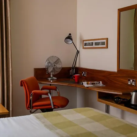 Lodge At Bristol-2