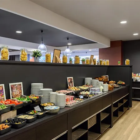 Park Inn By Radisson Budapest-3