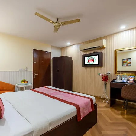 Hotel Picasso Residency Near Naraina Vihar Metro Station New Delhi-3