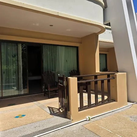 Hotel And Beach Bungalow At Lanta Resort-2