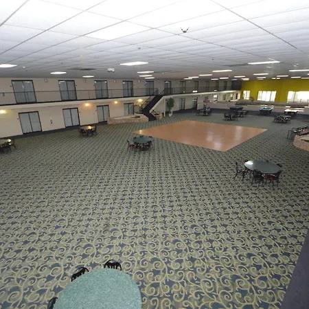 Golden Hotel And Conference Center-3