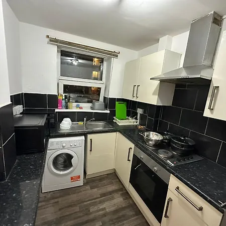 Comfortable Ensuite & Budget Rooms In East London-3