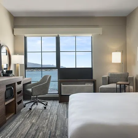 Hampton Inn & Suites Maui North Shore-2