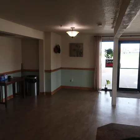 Cyclone Lodge-2