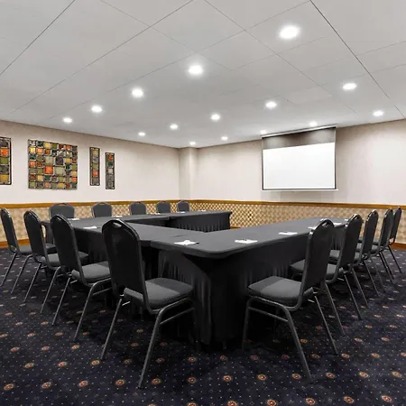 Wyndham Riverfront Hotel-2