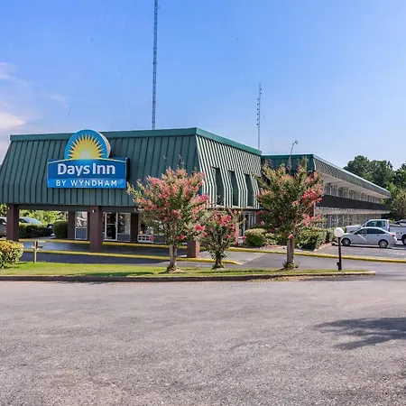 Days Inn By Wyndham Seneca-Clemson-2