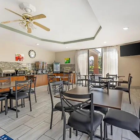 Quality Inn & Suites Orangeburg-2
