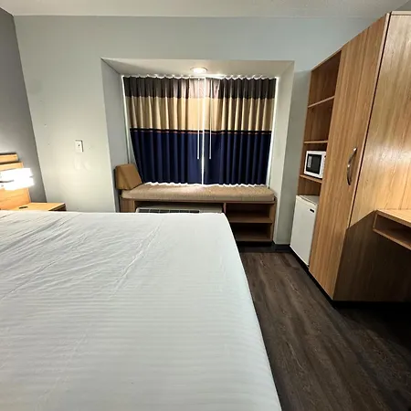 Microtel Inn & Suites By Wyndham Tuscaloosa East-2