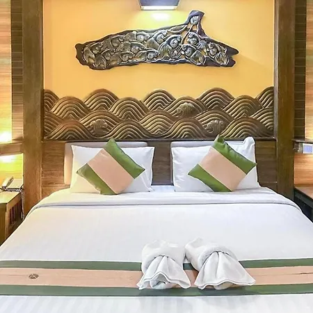 Ruean Phae Royal Park Hotel-3