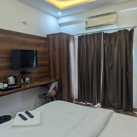 The Grove Hotels By Opulent Inn-2