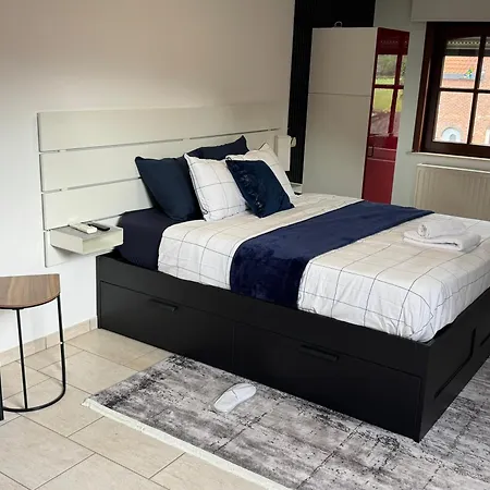 Villa Op De Hoek Rooms-3