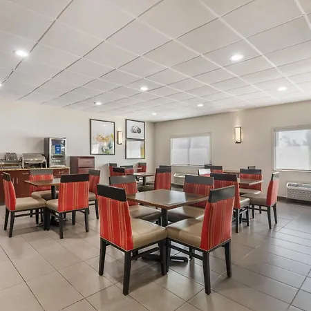Comfort Suites Omaha Northwest-2