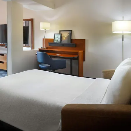 Fairfield Inn And Suites Charleston North/University Area-2