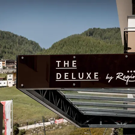 The Deluxe By Regina-2