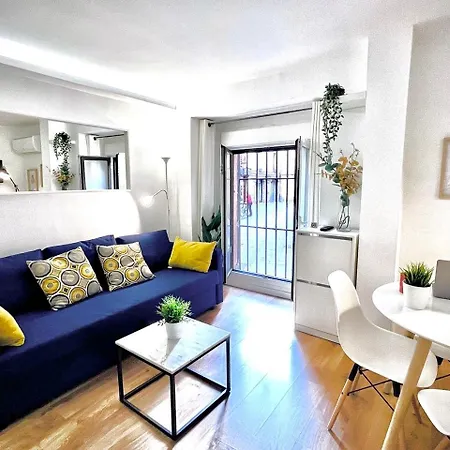 Dplace To Be - Exclusive Apartments In Historic Center-3