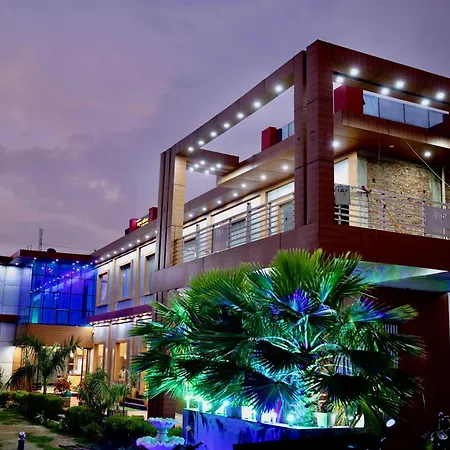 Hotel O Vaikunth Radhika Farm-3