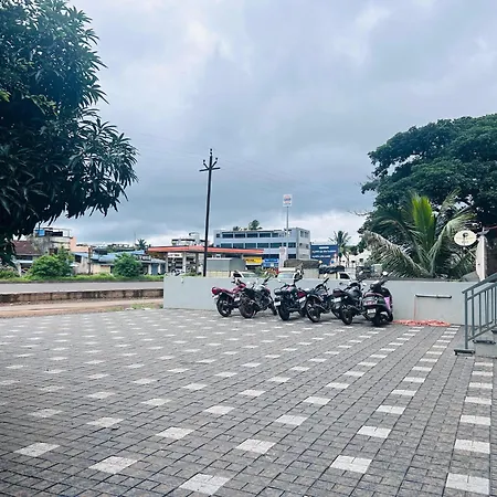 Hotel Majestic, Uchgaon Nh4-3