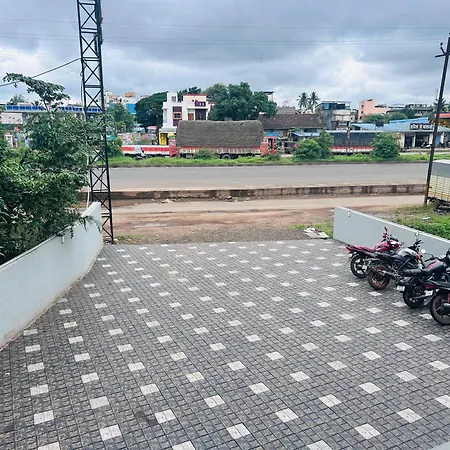 Hotel Majestic, Uchgaon Nh4-2