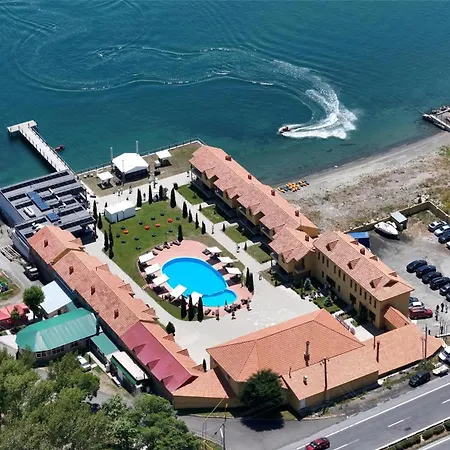 Best Western Bohemian Resort-3