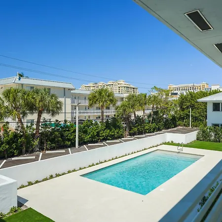 Beach Haus Key Biscayne Contemporary Apartments-3