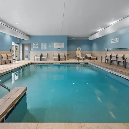 Holiday Inn Express & Suites Marinette By Ihg-2