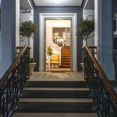Victoria Mansion A Luxurious Neoclassical Experience-3
