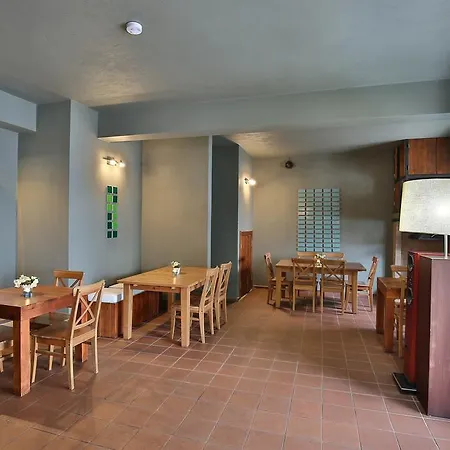 The Green Goose Hotel-2