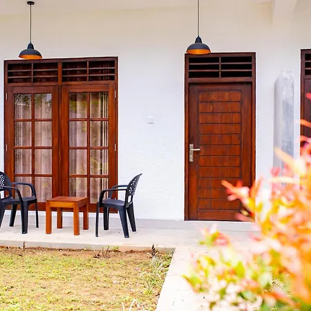 Traveller'S Villa-3