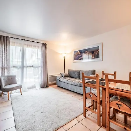 Eden Hotel, Apartments And Chalet Chamonix Les Praz-2